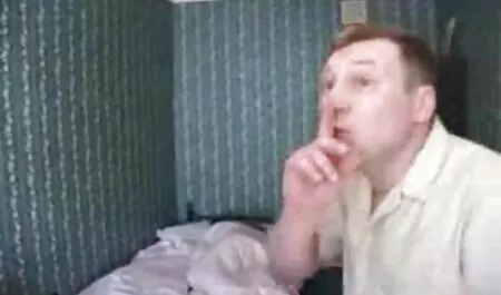 Avec de la semence sur son visage. porno gratuit meilleur