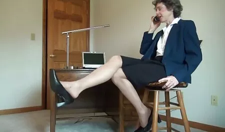 Une nouvelle fille baisée par un film porno gratuit video homme dans un nouveau bâtiment.