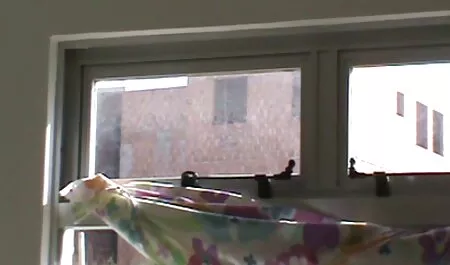 La rousse a une grosse bite dans la bouche. video x gratuit francais