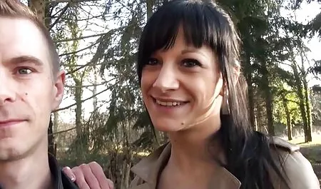 MILF suce la porno film video gratuit bite.