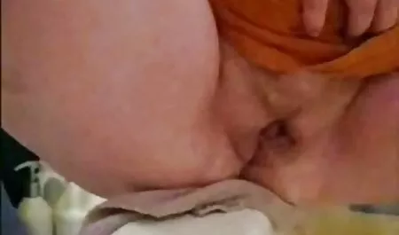 Une fille ayant des relations sexuelles avec son voir extrait film porno colocataire.