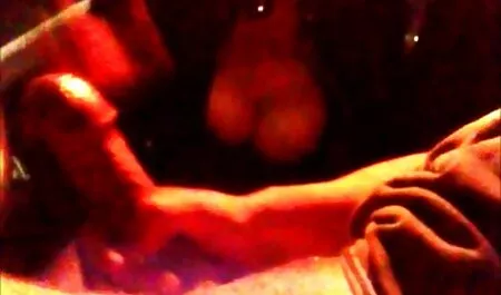 Un membre du Nègre qui ne veut pas entrer dans les video x gratuit amateur points blancs.
