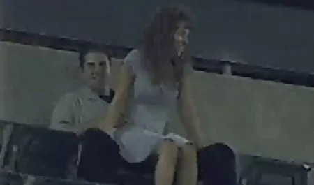 Sexe extrait film zapmeta avec des adultes et des jeunes.