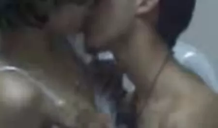 Blonde sur sites film porno gratuit la bite d'un homme noir en bonne santé.