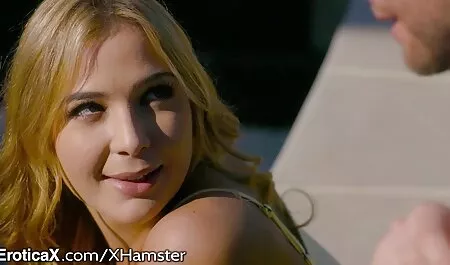 L'abandonner video porno extrait gratuit dans des vêtements noirs.
