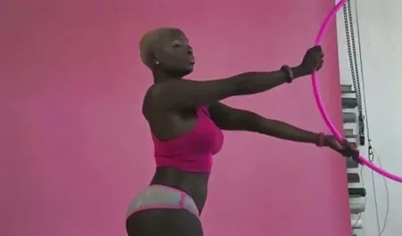 L'homme à la barbe voir film x amateur qui baise une grosse femme.