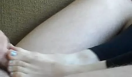 Caoutchouc sur la fille après regarder film porno en ligne le sexe.