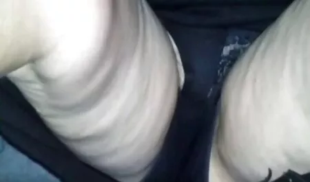Une femme plus film porno entier streaming âgée qui baise des femmes plus jeunes.