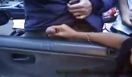 Milf se fait baiser par deux film pornographie xxx mecs.