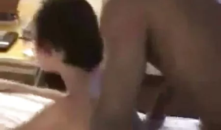 Les filles se masturbent dans la salle film streaming sexe gratuit de bain.