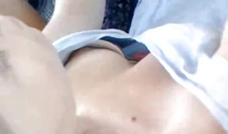 Beauté tatouée qui suce sans extrait video porno gratuit manche.
