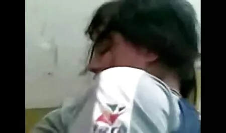 Un voisin qui baise dans la salle de bain. film arabe porno gratuit