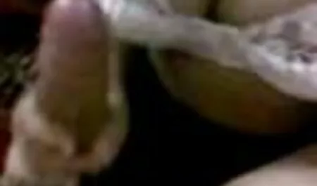 Belle blonde adulte avec film porno gratuit sur streaming de gros seins.