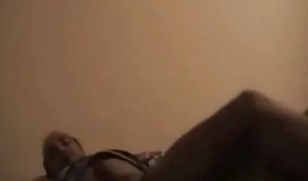 Maîtresse en bas se battant pour film x pornodrome les membres.