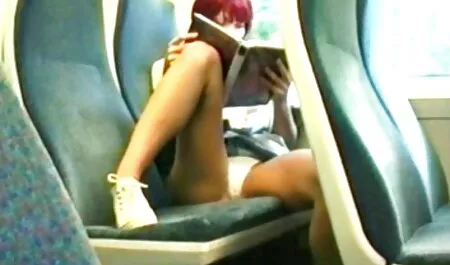Le clitoris aux sites de films x gratuits doigts blonds est excité.