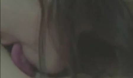 Bouclés coups film porno arabe complet pour de l'argent.