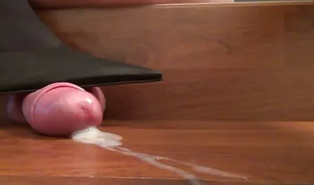 La regarder un film porno gratuit fille frappait son beau-père dans le bureau.