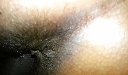 Deux filles font l'amour dans le jardin en même temps. porno gratuit taxi